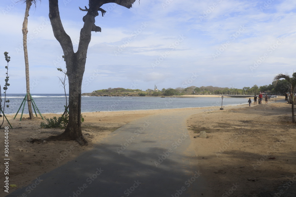 Fototapeta premium A beautiful view of Nusa Dua beach in Bali, Indonesia.