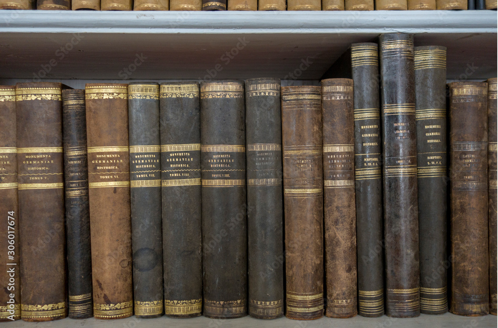 Naklejka premium HISTORISCHE BÜCHER . HISTORIC BOOKS