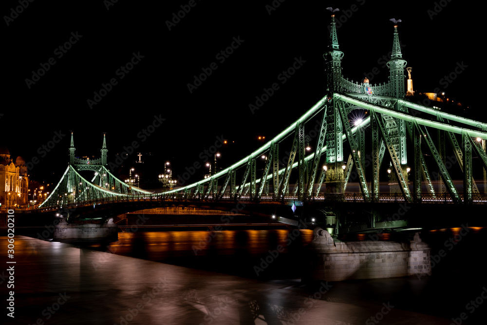 Obraz premium Budapest - Freiheitsbrücke