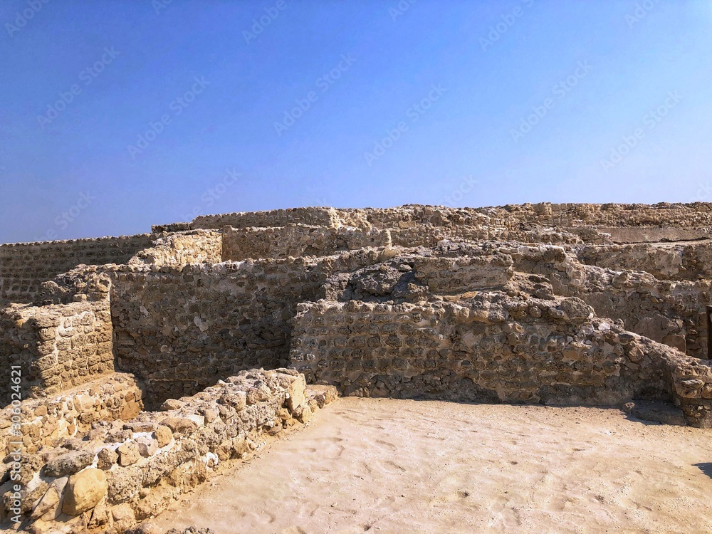 :The Qal'at al-Bahrain also known as the Bahrain Fort or Portuguese Fort, is an archaeological site located in Bahrain. country: Bahrain day : 1-9-2019