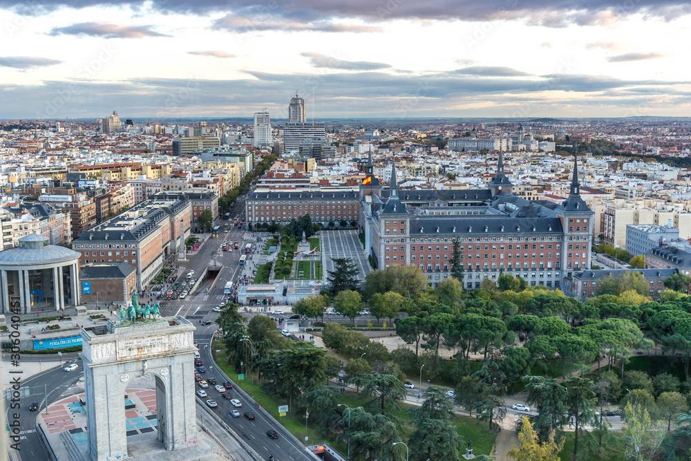 Panoramic view of Madrid including the Royal Palace, La Almudena Cathedral, the Telefónica building on Gran Vía, the Cuatro Torres Business Area and, in the background