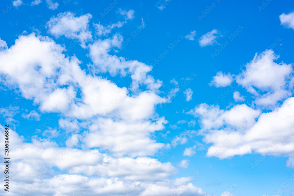 Fototapeta premium Blue sky with white clouds