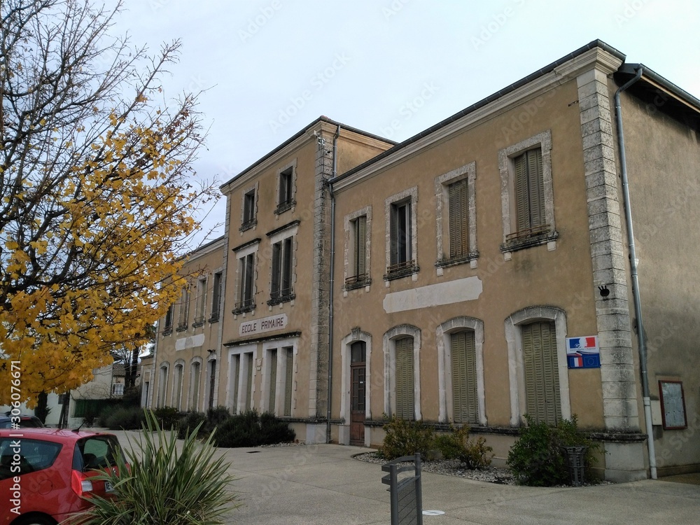 Village de La Roche de Glun - Département de la Drôme - Ecole Primaine André ALBERT - Vue extérieure