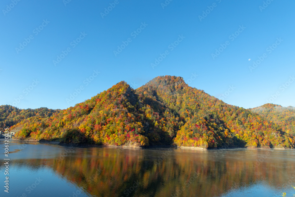 札幌湖の紅葉
