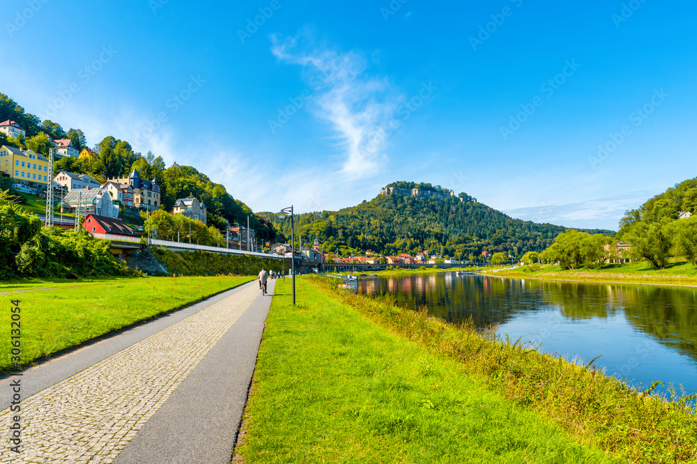 Radweg an der Elbe Radweg an der Elbe