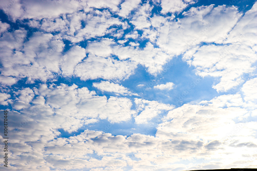 Fototapeta premium blue sky and white clouds