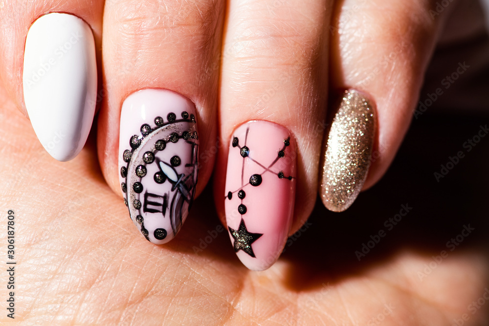 Gorgeous New Year's Eve Nail Art Ideas For Glam Looks