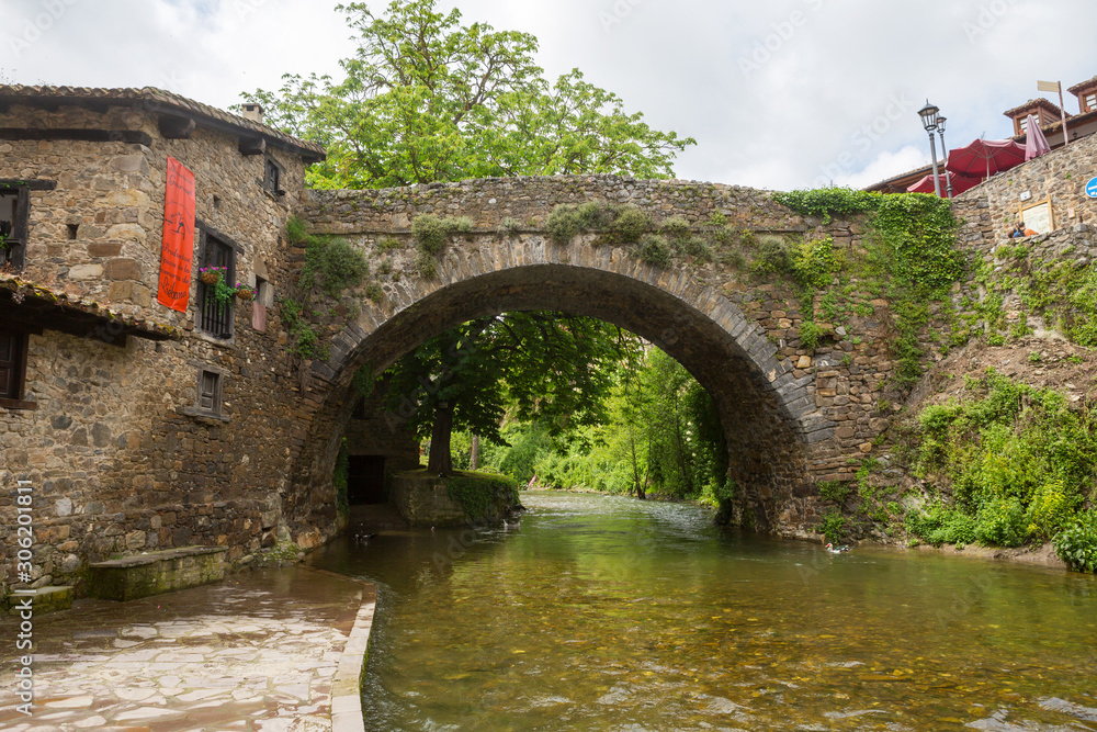 Fototapeta premium Town of Potes