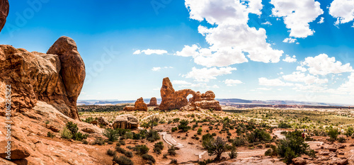 Leinwand Poster panoramic picture of turret arch in the arches national park
