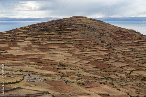 Obraz na płótnie Mount Pachatata on the island of Amantani, lake Titicaca, Peru. w salonie