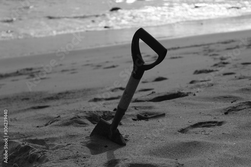 Shobel in Sand