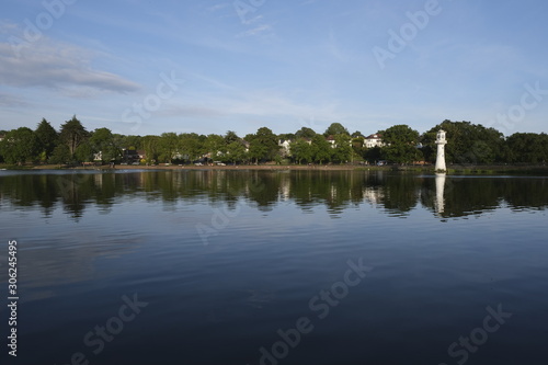 Fototapeta Naklejka Na Ścianę i Meble -  Roath Park lake, Cardiff