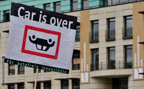 Gegen Autos, gegen Klimawandel photo