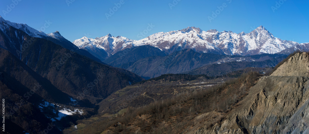  Mountain landscape panorama