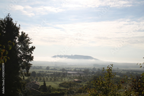 Montsec dans les nuages