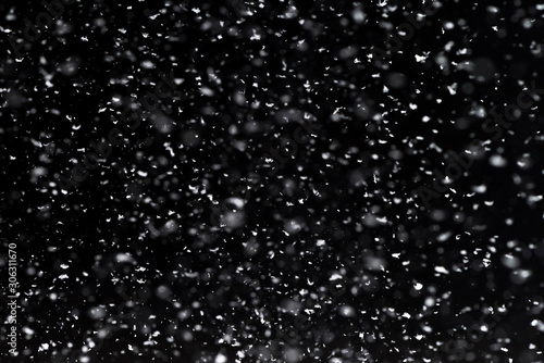 Photo Falling  snow at night