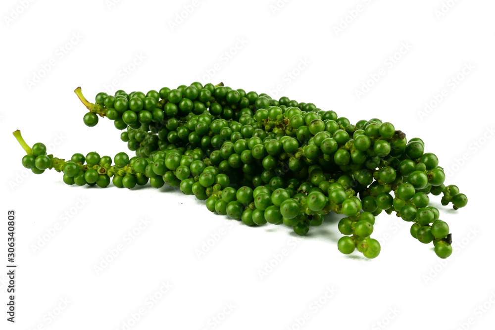 Fresh green pepper.(Piper nigrum Linn) Piperaceae or Peppercorns isolated on white background.food ingredient Fresh green pepper.(Piper nigrum Linn) Piperaceae or Peppercorns isolated on white background.food ingredient