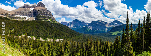 Wallpaper Mural Mountains in Glacier National Park, Montana Torontodigital.ca