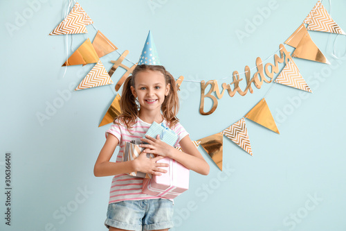 Little girl with Birthday g...