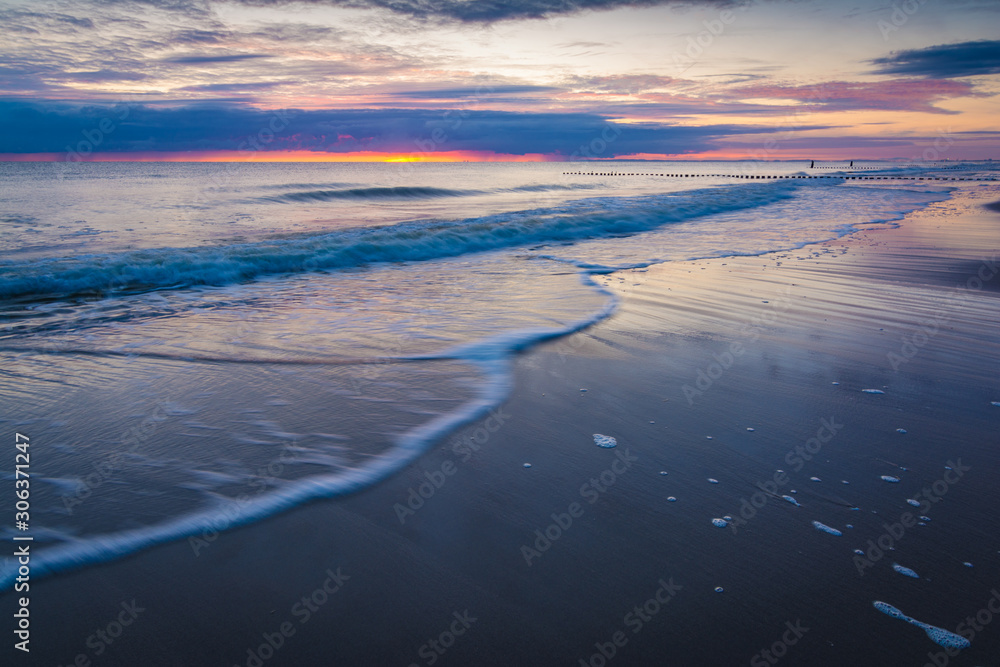 Sonnenaufgang am Meer mit Strand Sonnenaufgang am Meer mit Strand