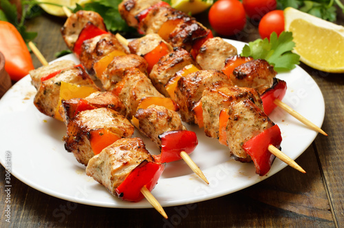 Appetizing chicken kebab with bell pepper