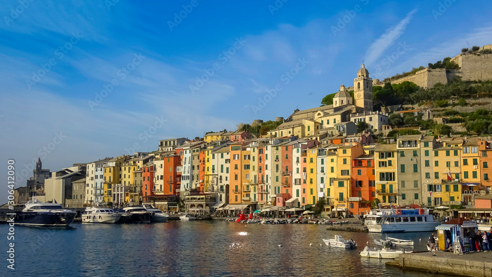 Vue du port de Porto Venere, petit village de Ligure près de La Spezia et des Cinque Terre. Italie.