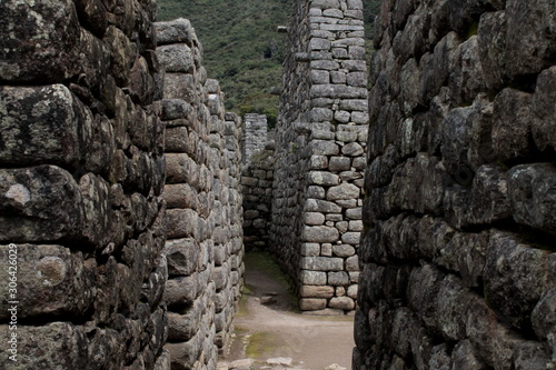 pasillo de ruinas incas