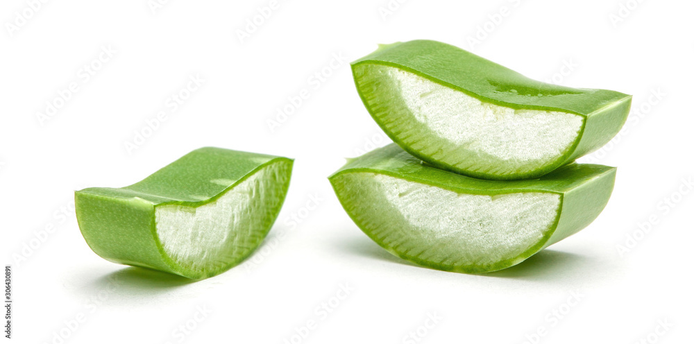 Obraz premium Aloe vera pieces isolated on a white background.