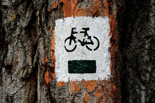 Oznaczenie ścieżki rowerowej photo