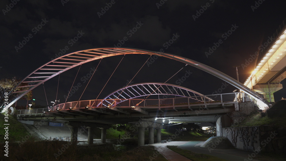 Obraz premium bridge at night