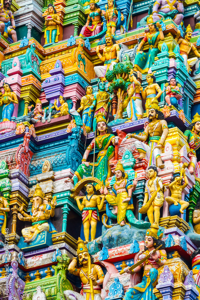 Fototapeta premium Closeup details on the tower of a Hindu Temple dedicated to Lord Shiva in Colombo, Sri Lanka.