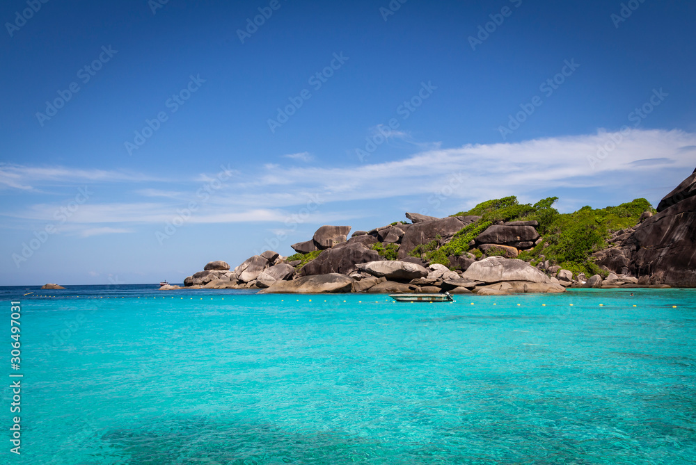 Fototapeta premium tropical island in the sea