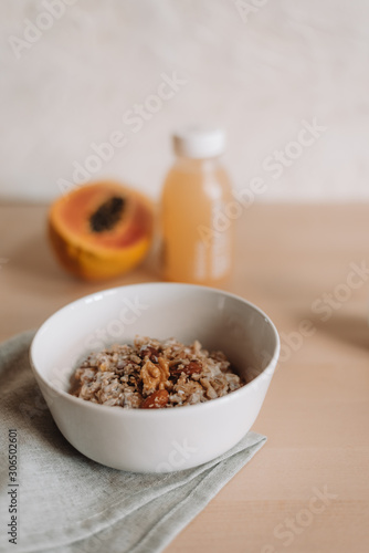 Porridge con frutto esotico