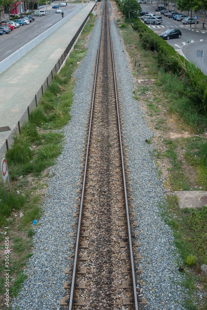 Obraz premium train tracks viewed from above