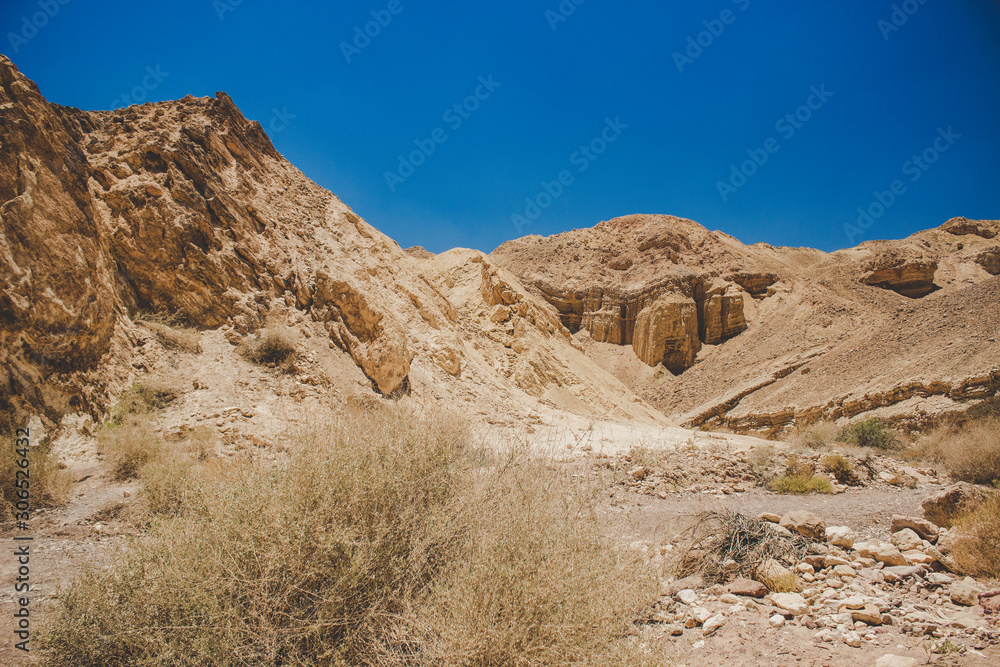 Israeli desert landscape photography with sand stone rocks and dry warm environment 