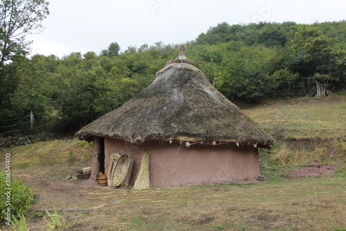Vistas del Poblado Cántabro de Argüeso