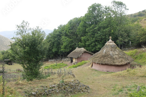 Vistas del Poblado Cántabro de Argüeso