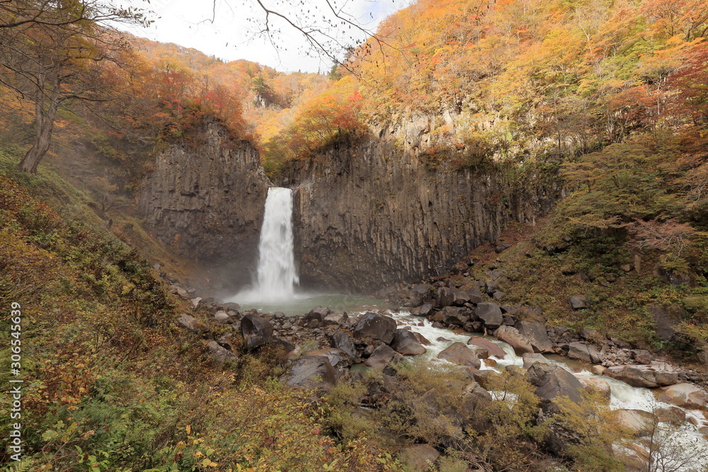 秋 紅葉の苗名滝 Stock Photo Adobe Stock
