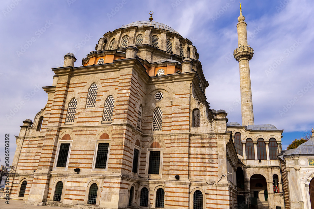 Obraz premium Laleli Mosque in Istanbul, Turkey