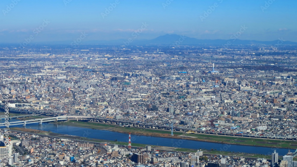 スカイツリーから見た筑波山と荒川１