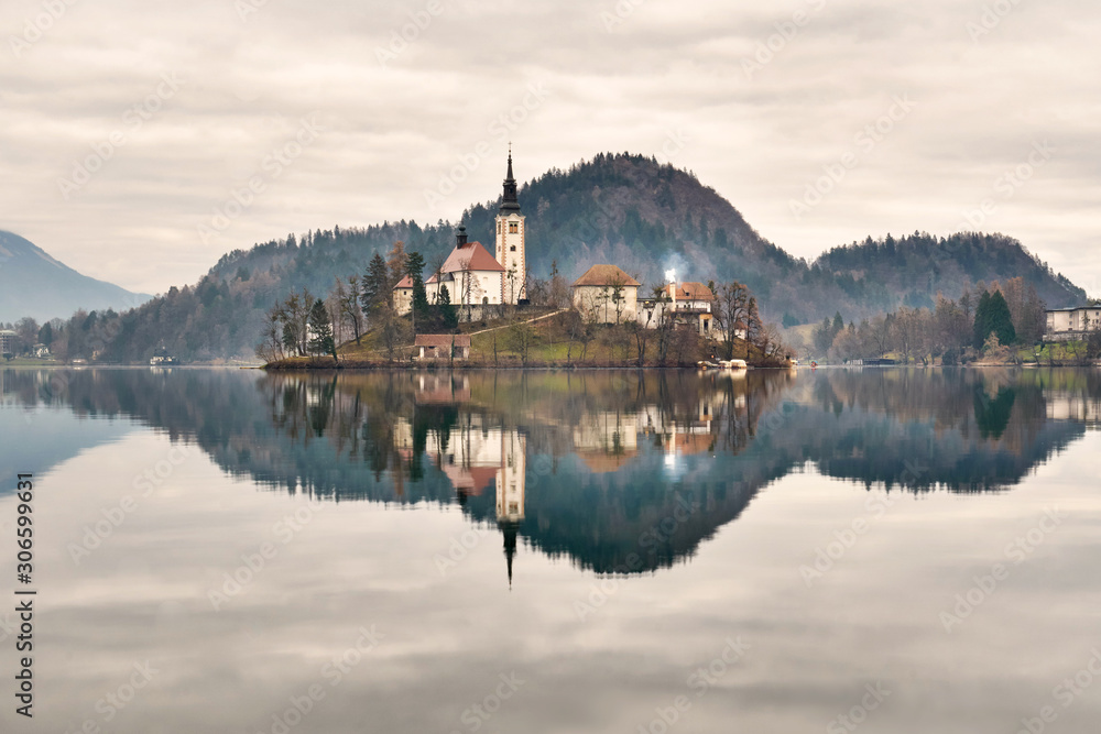 Obraz premium Island at the lake Bled Slovenia