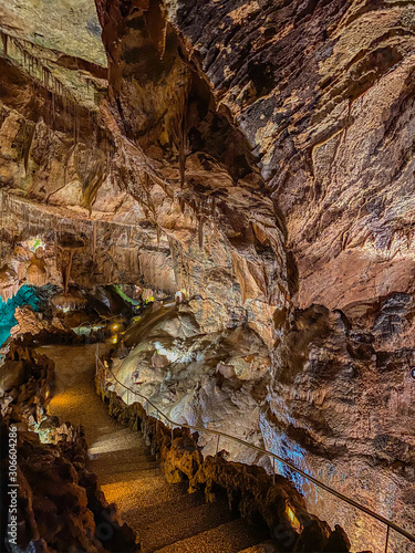 Fototapeta Naklejka Na Ścianę i Meble -  Interior view to Grutas Mira de Aire cave in Portugal.