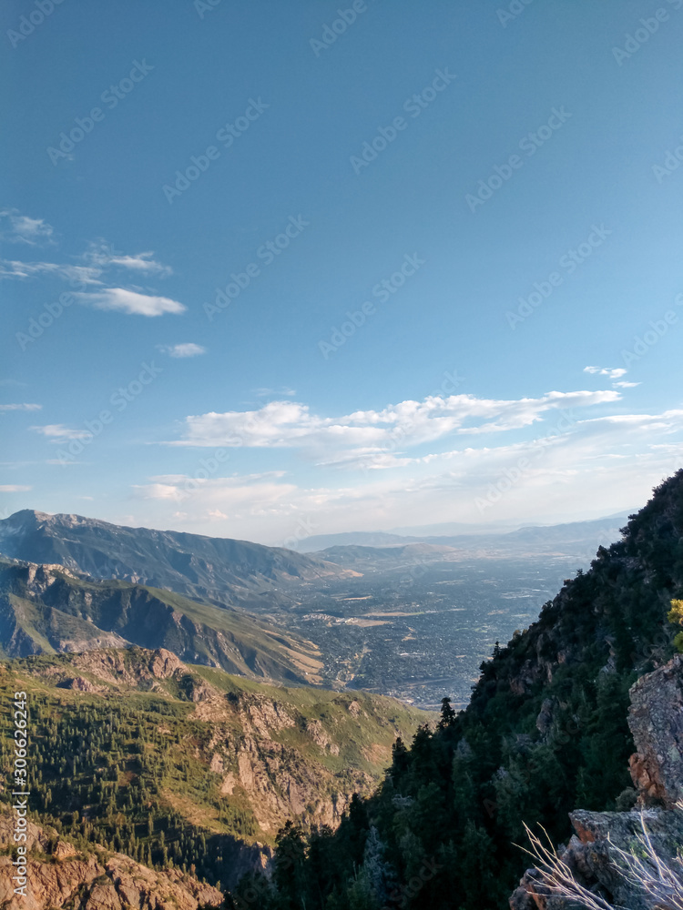 Fototapeta premium Panoramic view of the mountains, Albuquerque, New Mexico from the Sandia Mountain Crest