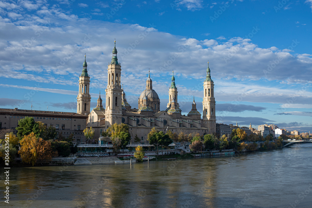 Fototapeta premium BASILICA DEL PILAR