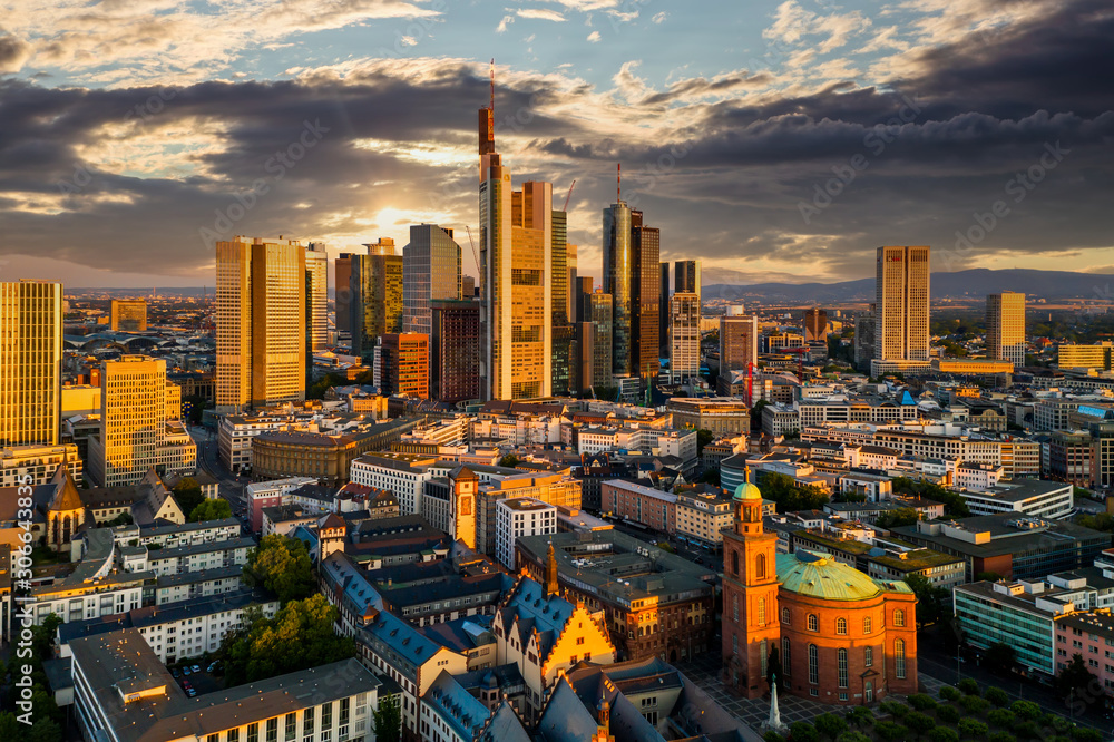 Frankfurt am Main. Cityscape image of Frankfurt am Main during sunset. - obrazy, fototapety, plakaty 