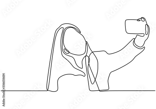 Continuous one line drawing of selfie girl vector. Woman or person taking a picture with her smartphone or mobile phone. Minimalist design minimalism style illustration isolated on white background.