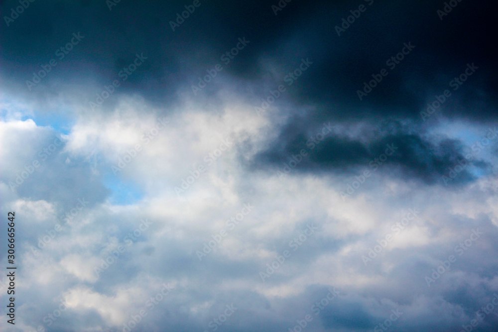 Obraz premium blue sky with white clouds