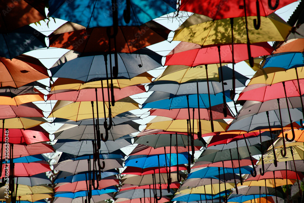 Bunte Regenschirme als Schattenspender Stock Photo | Adobe Stock