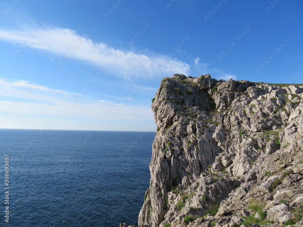Beautiful cliffs of great size and spectacular beauty
