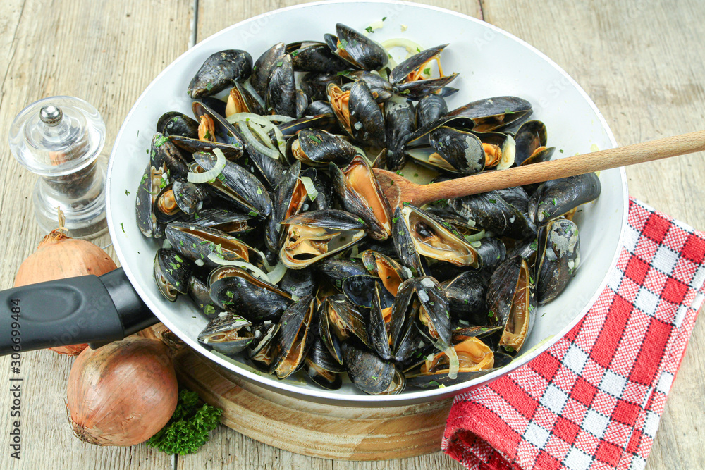 mussels cooked in the marinière mussels cooked in the marinière